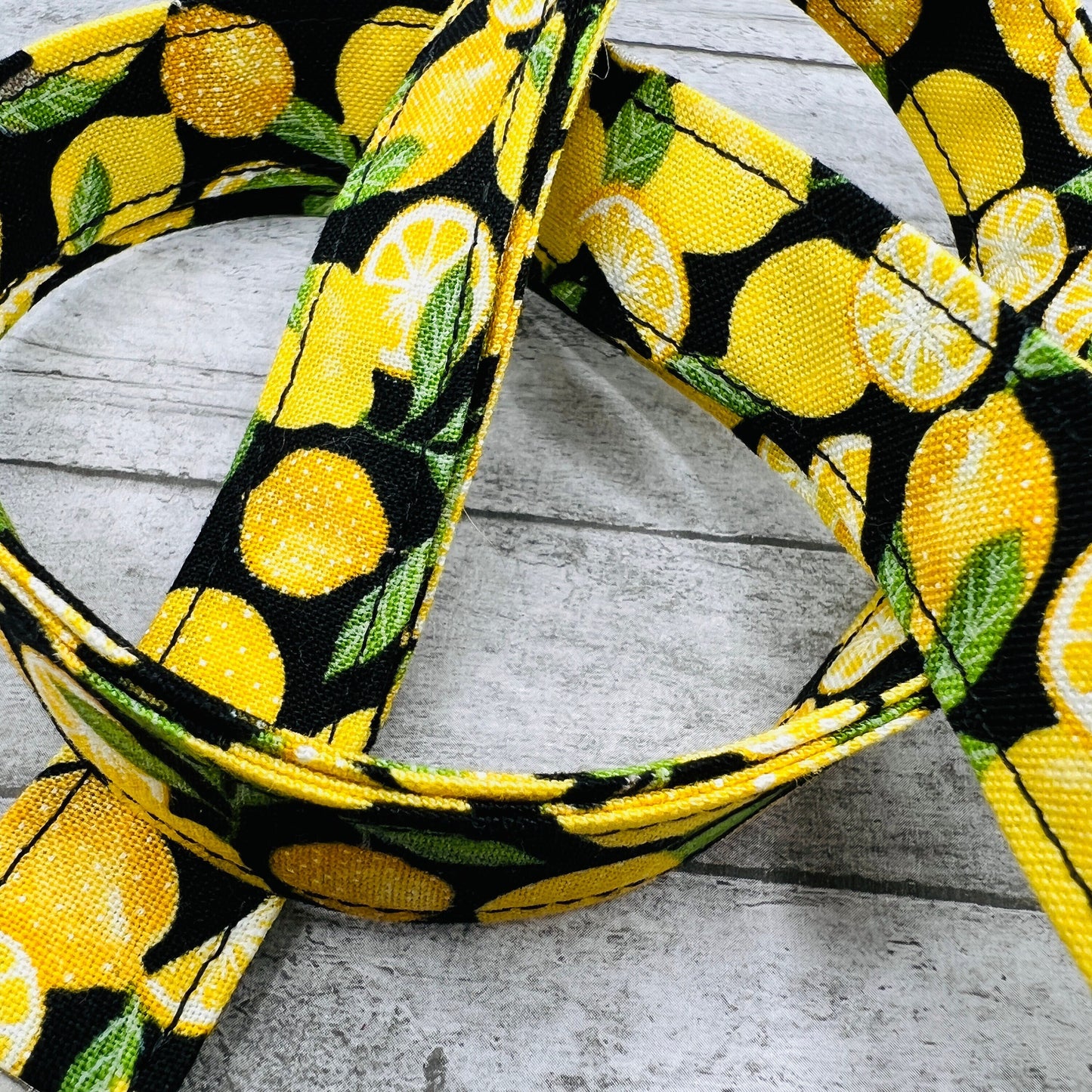 Handmade 20" Fabric Lemon Fruit Citrus Summer Beverage Lanyard Breakaway Keychain Keys Badge Holder